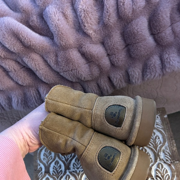 Bearpaw Zora 8 - Picture 11 of 11